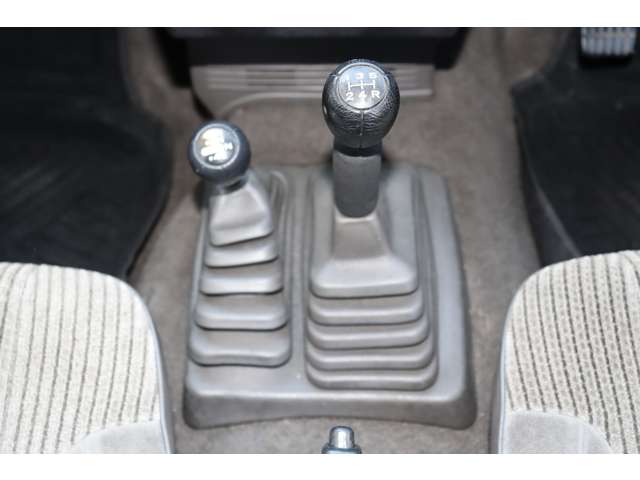 日産 ダットサン ２．０ ダブルキャブ ＡＤ ４ＷＤ H3年 (四国) 99