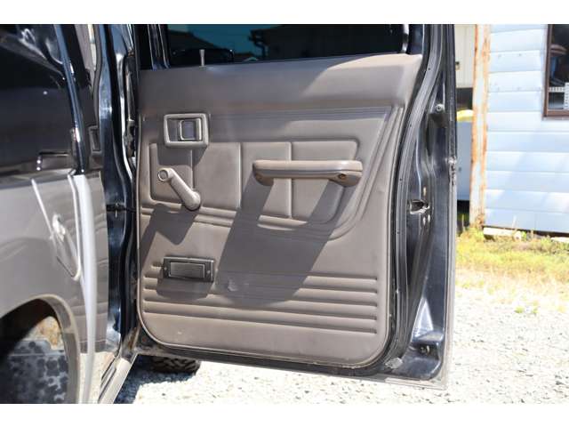 日産 ダットサン ２．０ ダブルキャブ ＡＤ ４ＷＤ H3年 (四国) 99