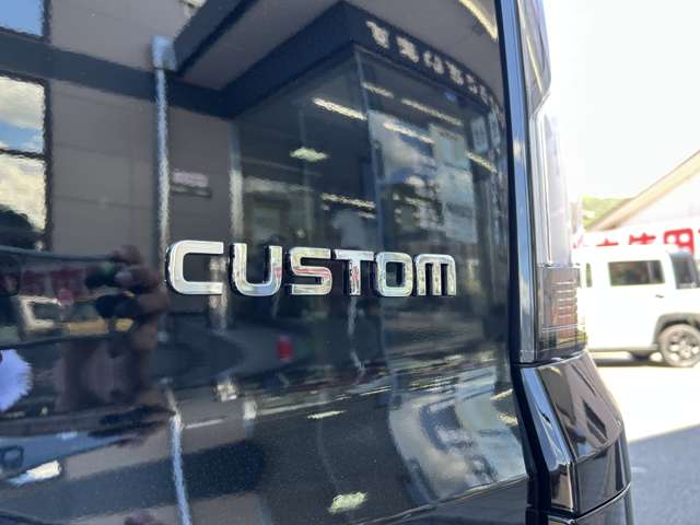 ホンダ Ｎ　ＢＯＸ カスタム ６６０ ４ＷＤ R8年 () 99