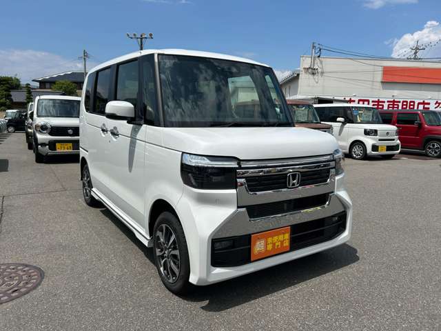 ホンダ Ｎ　ＢＯＸ カスタム ６６０ ４ＷＤ R8年 () 99