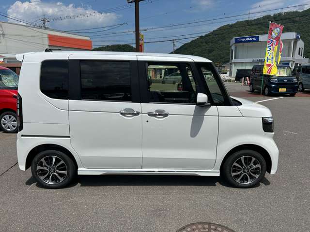 ホンダ Ｎ　ＢＯＸ カスタム ６６０ ４ＷＤ R8年 () 99
