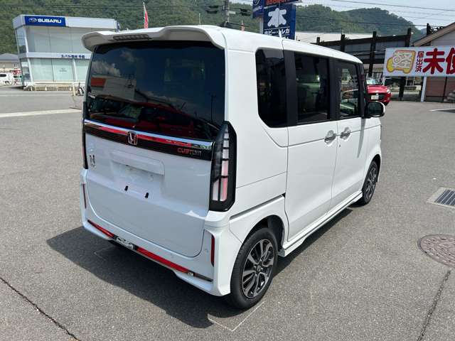 ホンダ Ｎ　ＢＯＸ カスタム ６６０ ４ＷＤ R8年 () 99