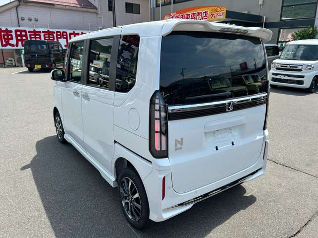 ホンダ Ｎ　ＢＯＸ カスタム ６６０ ４ＷＤ R8年 () 99