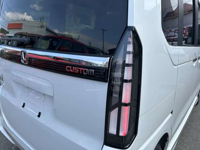ホンダ Ｎ　ＢＯＸ カスタム ６６０ ４ＷＤ R8年 () 99