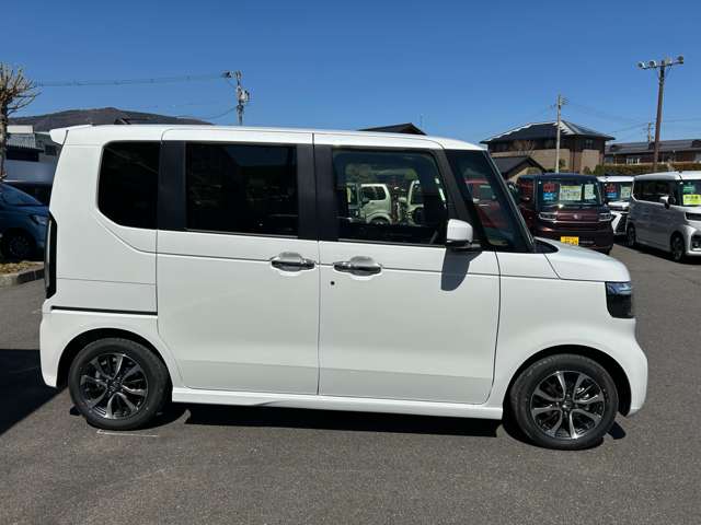 ホンダ Ｎ　ＢＯＸ カスタム ６６０ R8年 () 99