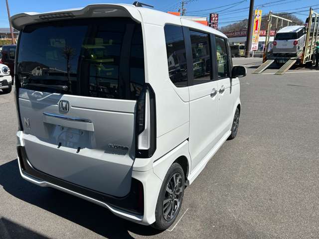 ホンダ Ｎ　ＢＯＸ カスタム ６６０ R8年 () 99