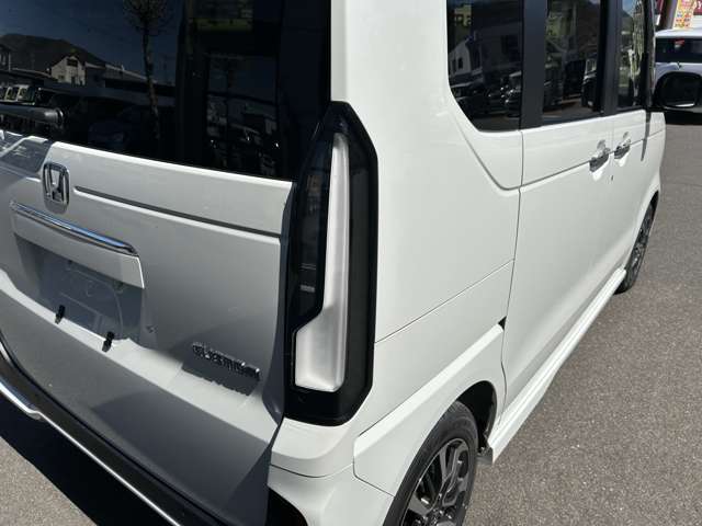 ホンダ Ｎ　ＢＯＸ カスタム ６６０ R8年 () 99