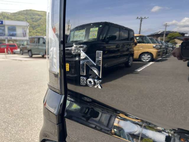 ホンダ Ｎ　ＢＯＸ カスタム ６６０ R8年 () 99