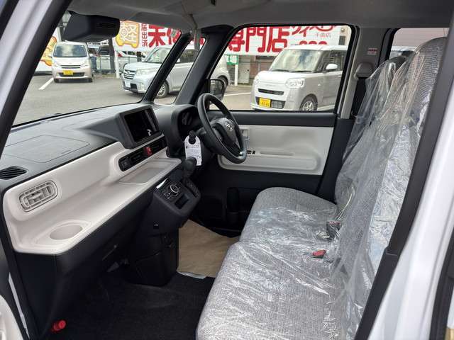 ダイハツ ムーヴ　キャンバス ６６０ ストライプス Ｘ ４ＷＤ R7年 () 99