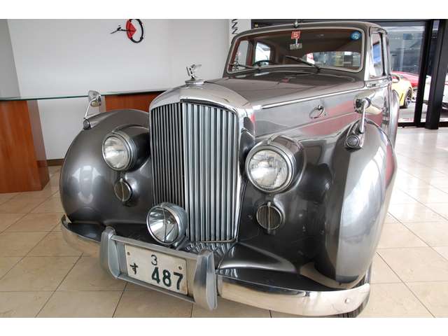 ベントレー ＢＥＮＴＬＥＹ ＶＩ フルオリジナル／一桁ナンバー S25年 (近畿) 99