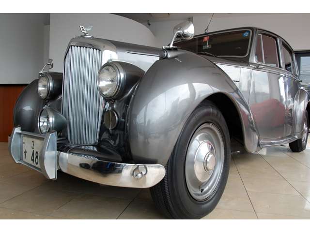 ベントレー ＢＥＮＴＬＥＹ ＶＩ フルオリジナル／一桁ナンバー S25年 (近畿) 99