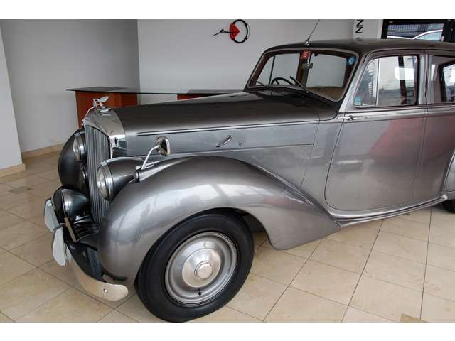 ベントレー ＢＥＮＴＬＥＹ ＶＩ フルオリジナル／一桁ナンバー S25年 (近畿) 99