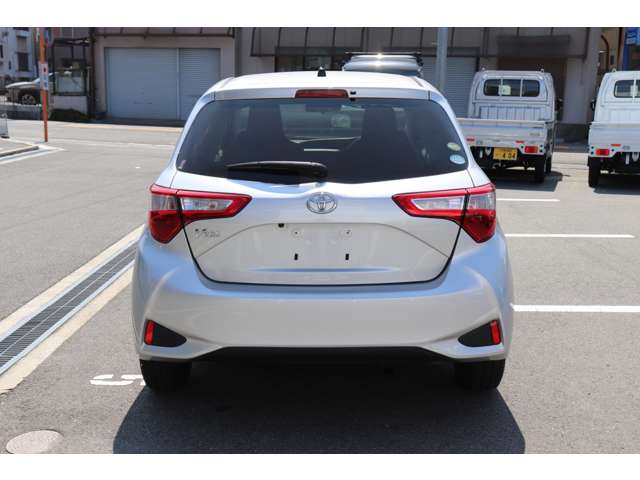 トヨタ ヴィッツ １．３ Ｆ H29年 (近畿) 99