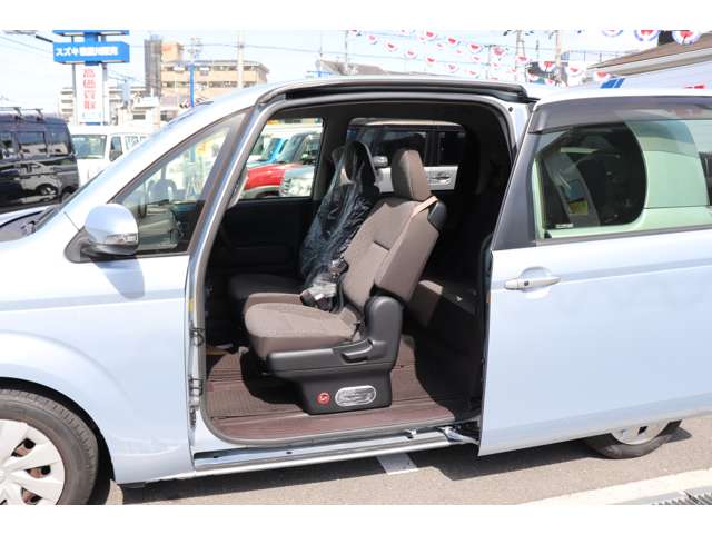トヨタ スペイド １．５ Ｘ H25年 (近畿) 99