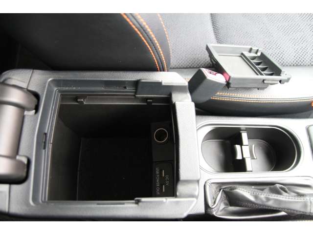 スバル フォレスター ２．０ エックスブレイク ４ＷＤ H28年 (関東) 99