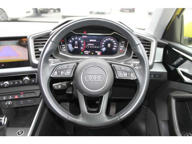 アウディ Ａ１　スポーツバック ２５ ＴＦＳＩ アドバンスト R3年 (関東) 99