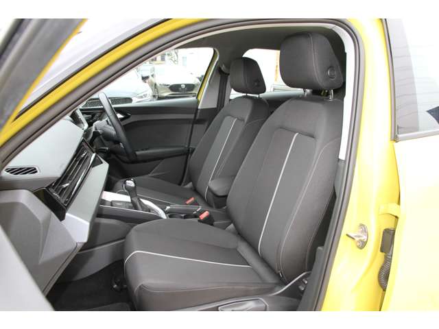 アウディ Ａ１　スポーツバック ２５ ＴＦＳＩ アドバンスト R3年 (関東) 99