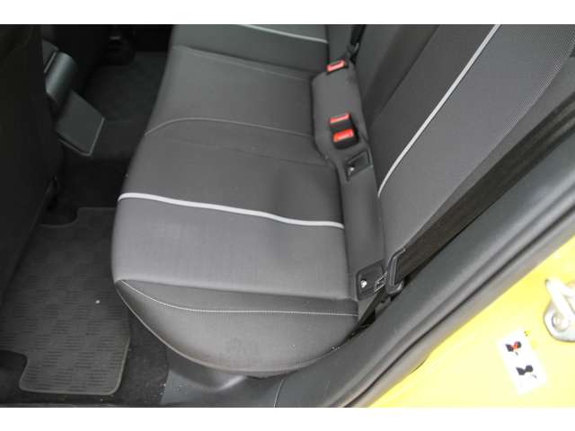 アウディ Ａ１　スポーツバック ２５ ＴＦＳＩ アドバンスト R3年 (関東) 99