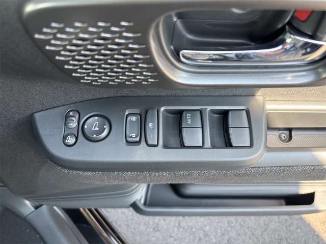 ホンダ Ｎ　ＢＯＸ カスタム ６６０ R8年 (九州・沖縄) 99