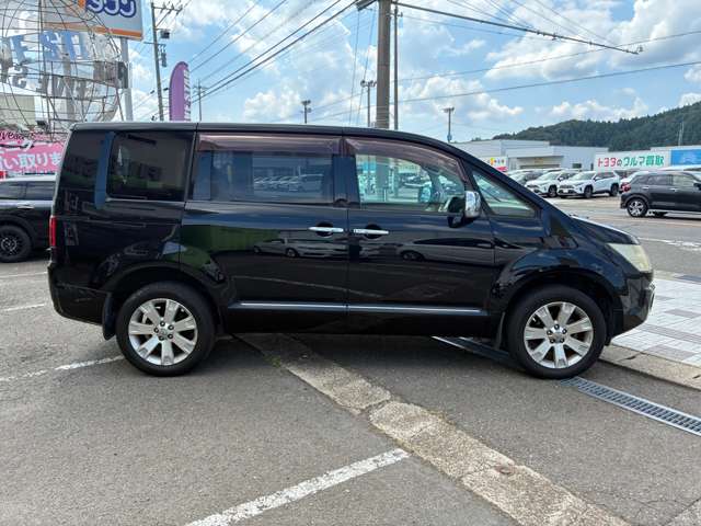 三菱 デリカ　Ｄ：５ ２．４ シャモニー ４ＷＤ H21年 (甲信越・北陸) 99