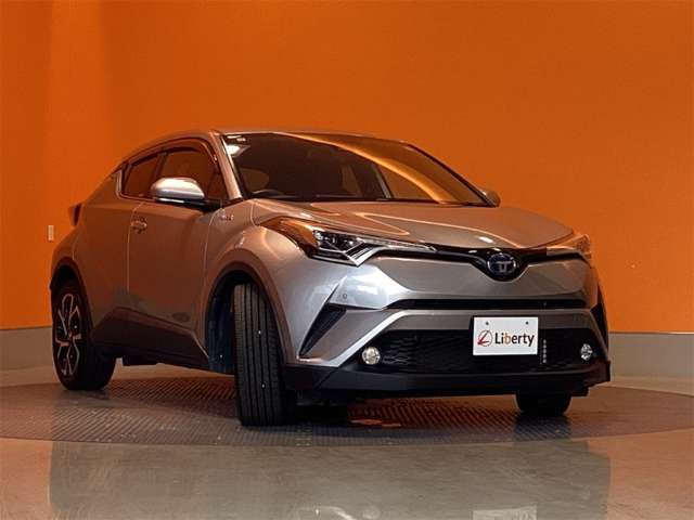 トヨタ Ｃ−ＨＲ ハイブリッド １．８ Ｇ ＬＥＤ エディション H29年 (近畿) 99