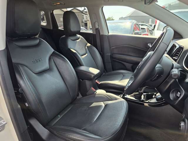ジープ コンパス リミテッド ４ＷＤ R1年 (東海) 99