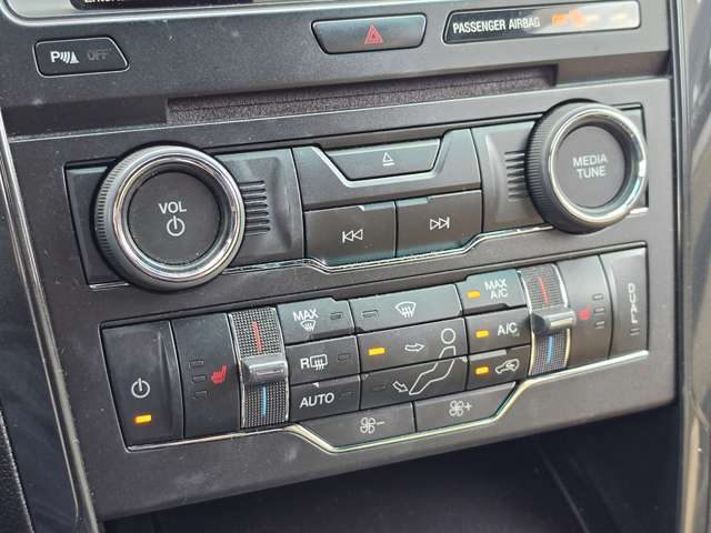 フォード エクスプローラー ＸＬＴ　エコブースト H28年 (東海) 99