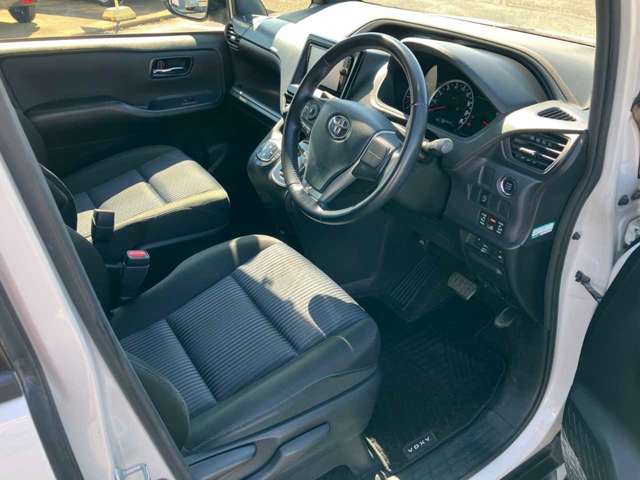 トヨタ ヴォクシー ２．０ ＺＳ 煌 H27年 (四国) 99