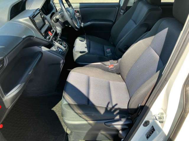 トヨタ ヴォクシー ２．０ ＺＳ 煌 H27年 (四国) 99