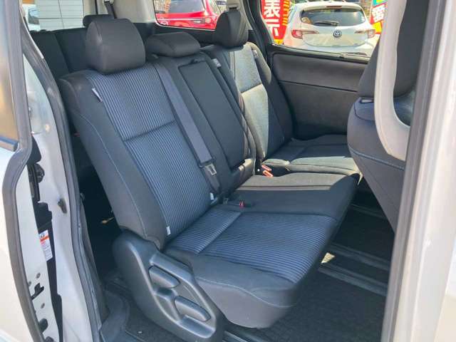 トヨタ ヴォクシー ２．０ ＺＳ 煌 H27年 (四国) 99
