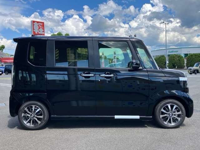 ホンダ Ｎ　ＢＯＸ カスタム ６６０ R8年 (九州・沖縄) 99