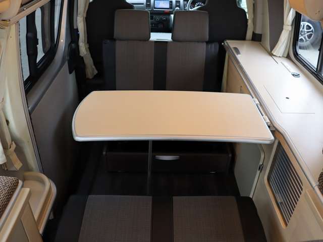 トヨタ ハイエースバン ホワイトハウス R3年 (東海) 99