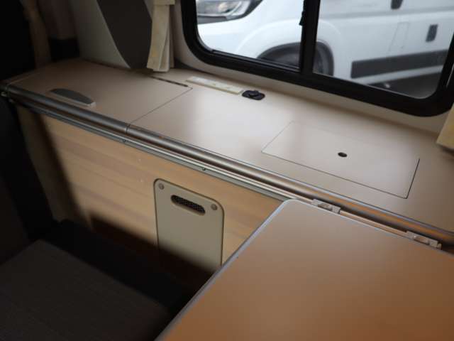 トヨタ ハイエースバン ホワイトハウス R3年 (東海) 99