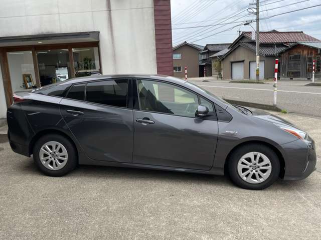 トヨタ プリウス １．８ Ｓ H29年 (甲信越・北陸) 99