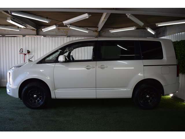 三菱 デリカ　Ｄ：５ ２．２ Ｇ ディーゼルターボ ４ＷＤ R1年 (北海道) 99