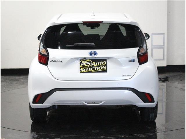 トヨタ アクア １．５ Ｘ Ｅ－ＦＯＵＲ ４ＷＤ R5年 (北海道) 99