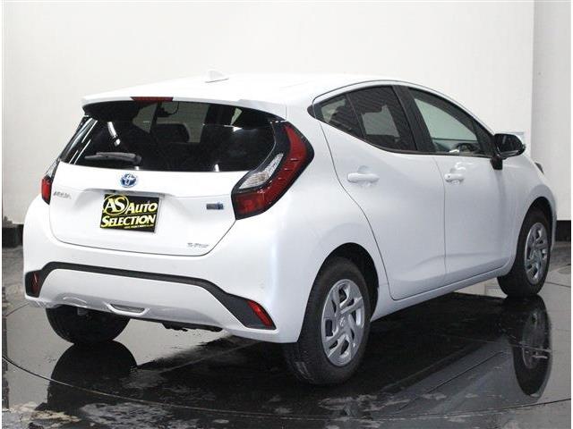 トヨタ アクア １．５ Ｘ Ｅ－ＦＯＵＲ ４ＷＤ R5年 (北海道) 99
