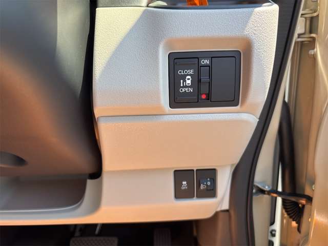 ホンダ Ｎ　ＢＯＸ ６６０ ファッションスタイル モノトーン R8年 (近畿) 99