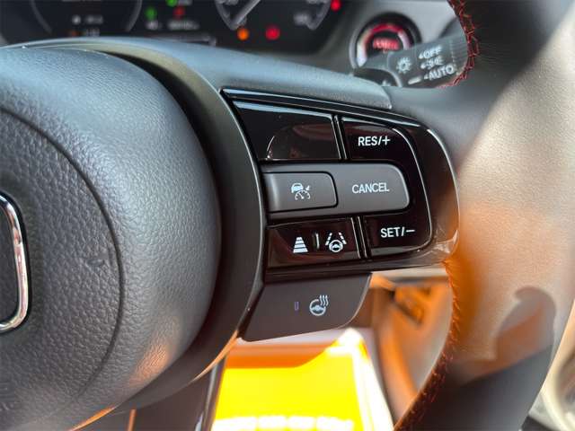 ホンダ ヴェゼル １．５ Ｅ：ＨＥＶ ＲＳ R8年 (近畿) 99