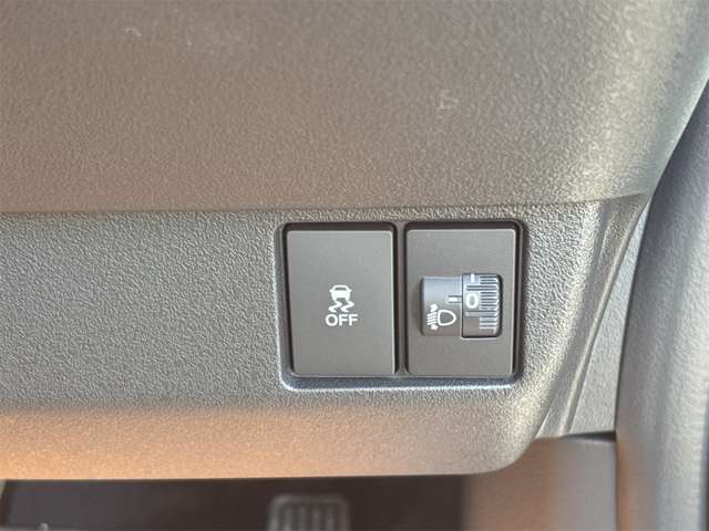 ホンダ Ｎ　ＢＯＸ カスタム ６６０ R7年 (近畿) 99