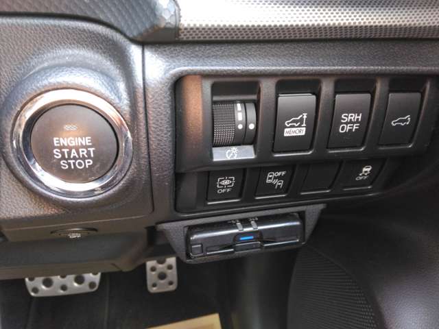 スバル フォレスター　ハイブリッド ２．０ アドバンス ４ＷＤ R2年 () 99