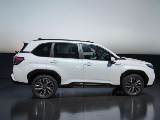 スバル フォレスター　ハイブリッド ２．５ プレミアム Ｓ：ＨＥＶ ＥＸ ４ＷＤ R8年 () 99