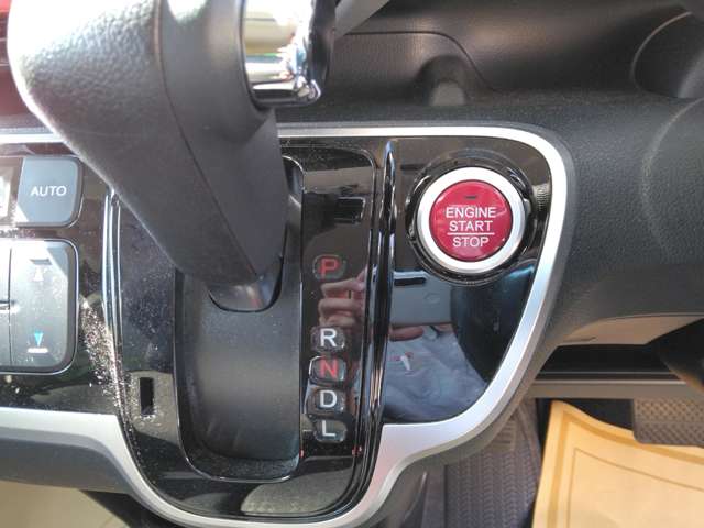 ホンダ Ｎ　ＢＯＸ ６６０ カスタムＧ ＳＳパッケージ ブラックスタイル H29年 () 99