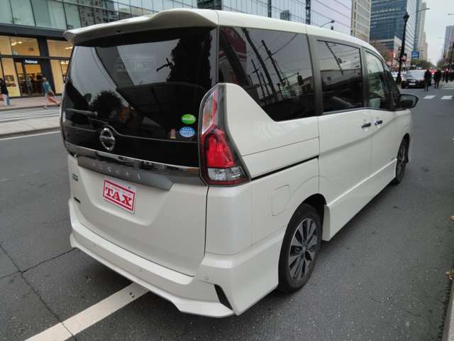 日産 セレナ ２．０ ハイウェイスター ＶセレクションＩＩ R1年 () 99