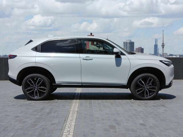 ホンダ ヴェゼル １．５ Ｅ：ＨＥＶ Ｚ R8年 () 99