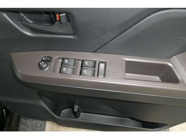 トヨタ ルーミー １．０ Ｇ ４ＷＤ R3年 (東北) 99