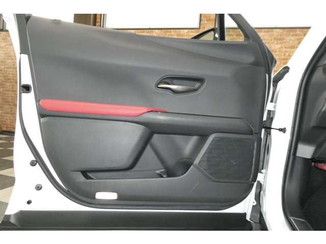 レクサス ＵＸ２５０ｈ ２５０Ｈ Ｆスポーツ ４ＷＤ R1年 (東北) 99