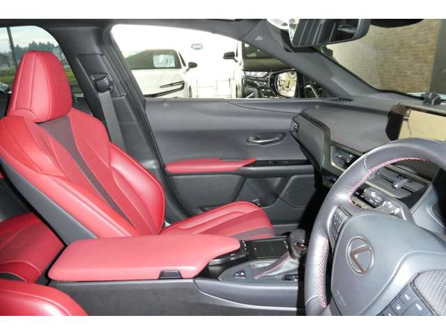 レクサス ＵＸ２５０ｈ ２５０Ｈ Ｆスポーツ ４ＷＤ R1年 (東北) 99