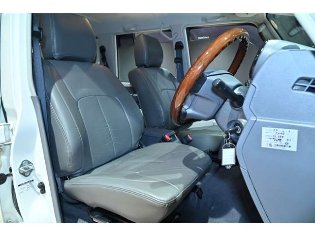 トヨタ ランドクルーザーバン ４．０ ４ＷＤ H27年 (関東) 99