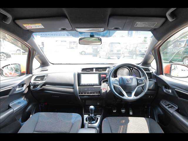 ホンダ フィット ＲＳ 車検整備付 H26年 (関東) 99
